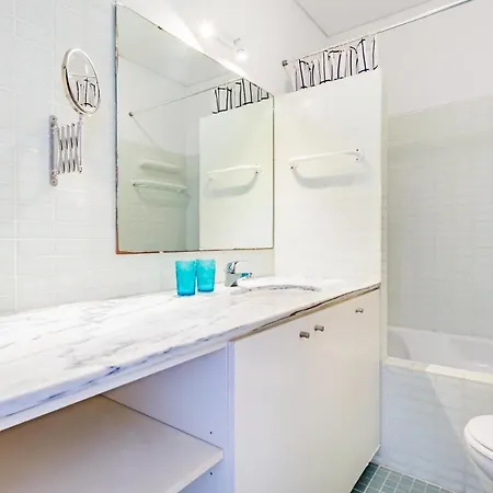 Chiado Prime Camoes Апартаменти *